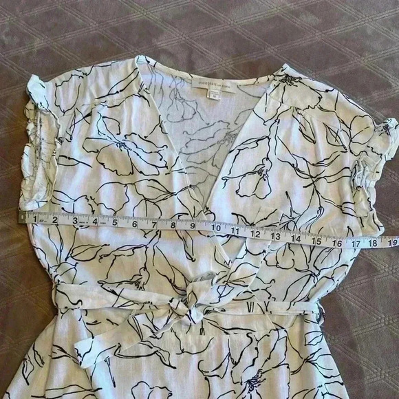 Monteau Los Angeles Size Medium White/Black Floral Linen Blend Wrap Style Dress. - Picture 11 of 13